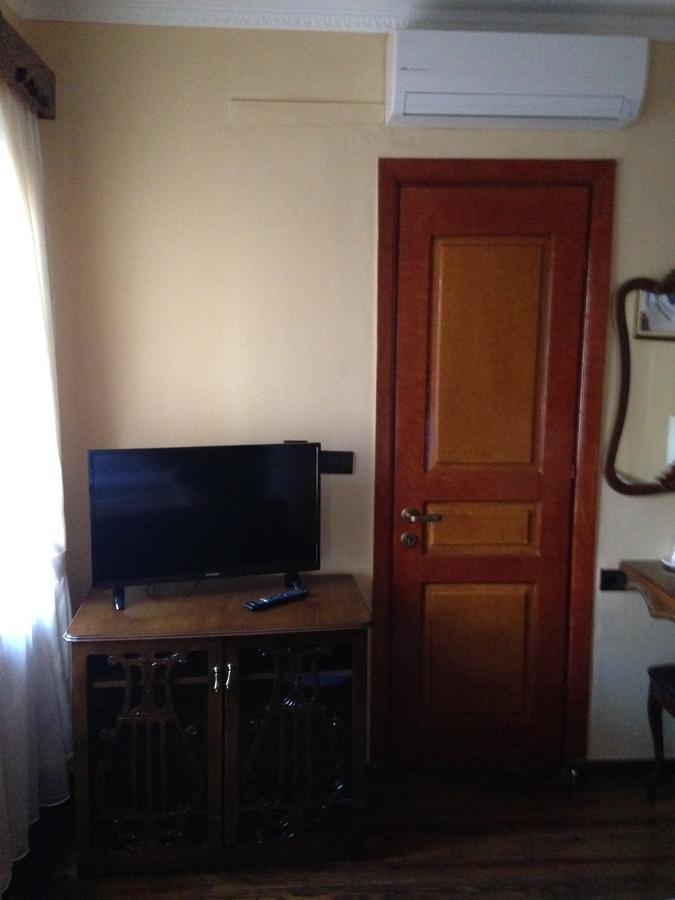 Hotel Vila Mano كورتشي المظهر الخارجي الصورة